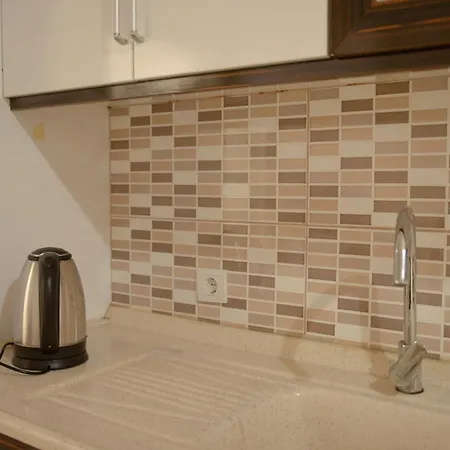 Dedem アパートホテル *